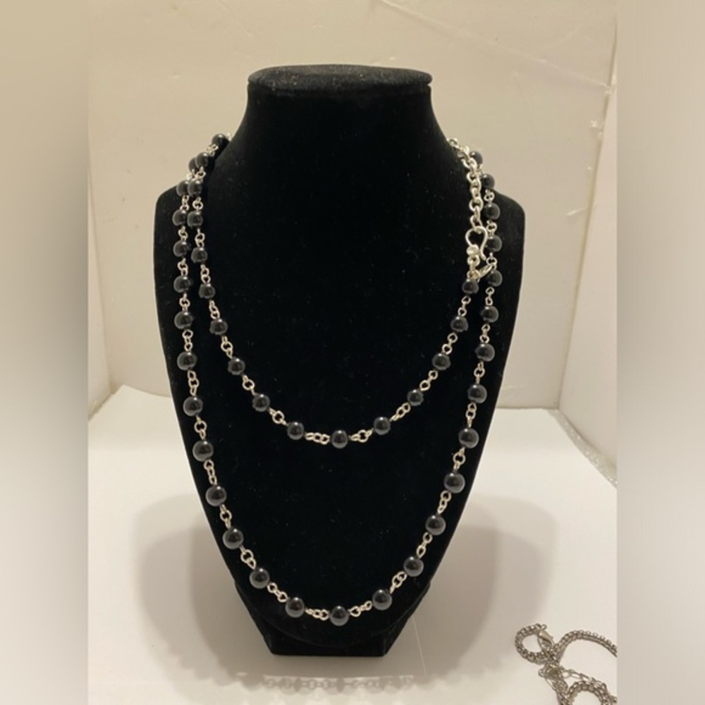 BLACK ONIX ROSE BEADED NECKLACE